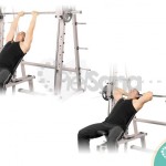 Extensión de tríceps en banco inclinado en máquina Smith (Smith Machine Incline Tricep Extension)